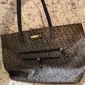 Calvin Klein Signature Tote